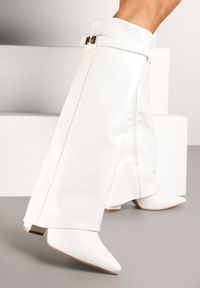 Born2be - Białe Kozaki z Szeroką Cholewką i Szpiczastym Noskiem Jazmynn. Okazja: na co dzień. Wysokość cholewki: przed kolano. Nosek buta: szpiczasty. Kolor: biały. Szerokość cholewki: szeroka. Styl: wizytowy, klasyczny, casual, elegancki #5