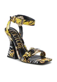 Sandały Versace Jeans Couture 74VA3S36 ZS366 G89. Kolor: czarny. Materiał: skóra #1