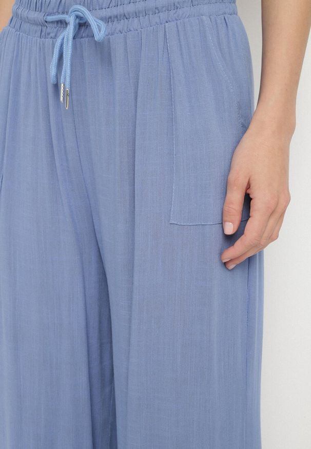Born2be - Niebieskie Spodnie Bawełniane Szerokie z Gumką w Pasie Efranica. Okazja: na co dzień. Kolor: niebieski. Materiał: bawełna. Styl: elegancki, casual