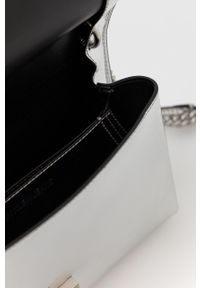 Calvin Klein Jeans Torebka kolor srebrny. Kolor: srebrny. Rodzaj torebki: na ramię #3