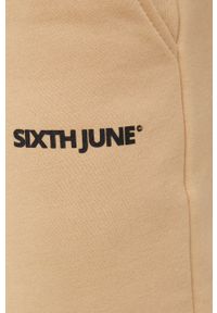 Sixth June spodnie dresowe kolor beżowy gładkie. Kolor: beżowy. Materiał: dresówka. Wzór: gładki #3