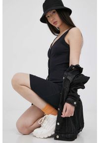 Brave Soul sukienka kolor czarny mini dopasowana. Kolor: czarny. Długość rękawa: na ramiączkach. Typ sukienki: dopasowane. Długość: mini