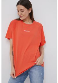 Superdry t-shirt bawełniany kolor pomarańczowy. Okazja: na co dzień. Kolor: pomarańczowy. Materiał: bawełna. Długość rękawa: raglanowy rękaw. Wzór: nadruk. Styl: casual