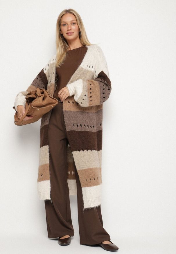 Born2be - Beżowy Długi Kardigan Ażurowy w Paski z Domieszką Wełny i Wiskozy Ilomine. Okazja: na co dzień, na spotkanie biznesowe. Kolor: beżowy. Materiał: wełna, wiskoza. Długość: długie. Wzór: paski, ażurowy. Styl: biznesowy, casual