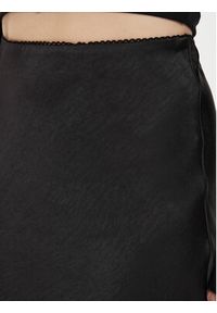 Gina Tricot Spódnica maxi 22969 Czarny Regular Fit. Kolor: czarny. Materiał: syntetyk #5