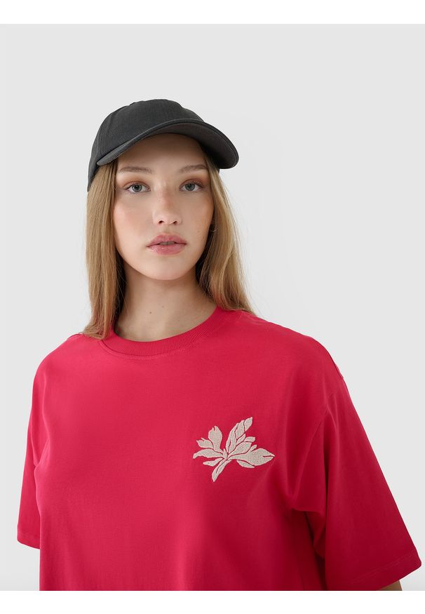 4f - 4F T-shirt oversize z nadrukiem damski - różowy M. Okazja: na co dzień. Kolor: różowy. Materiał: dzianina, bawełna, jersey. Długość rękawa: krótki rękaw. Długość: krótkie. Wzór: nadruk. Sezon: lato. Styl: klasyczny, sportowy, casual