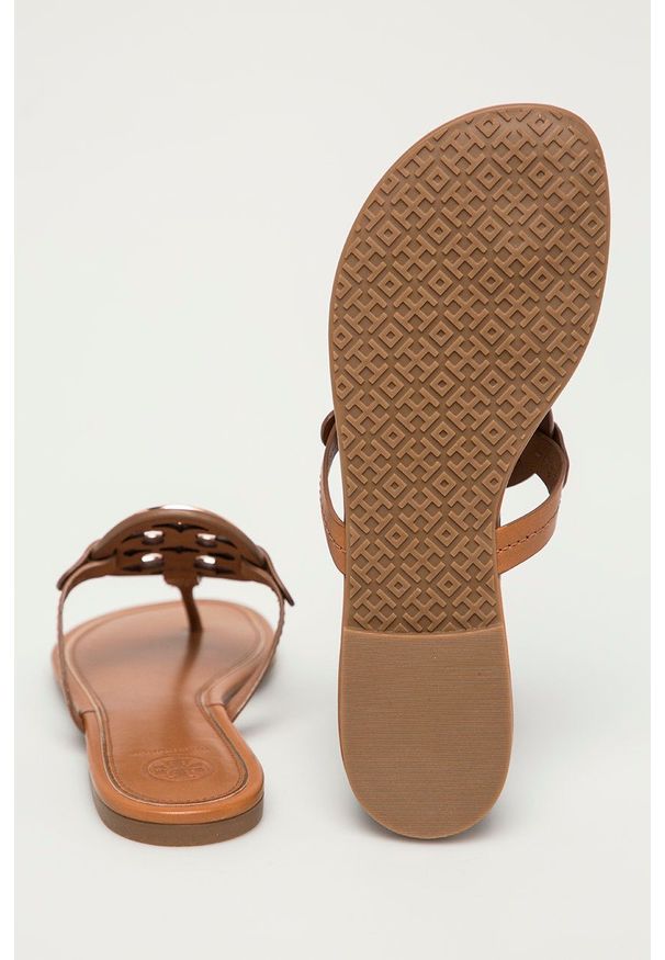 Tory Burch - Japonki skórzane. Kolor: brązowy. Materiał: skóra. Wzór: gładki