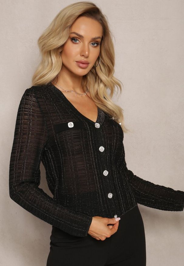 Renee - Czarny Dopasowany Kardigan z Metaliczną Nicią i Guzikami Stagera. Kolor: czarny. Styl: wizytowy