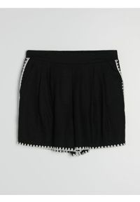 Sinsay - Szorty z szydełkowymi detalami - czarny. Kolor: czarny #1