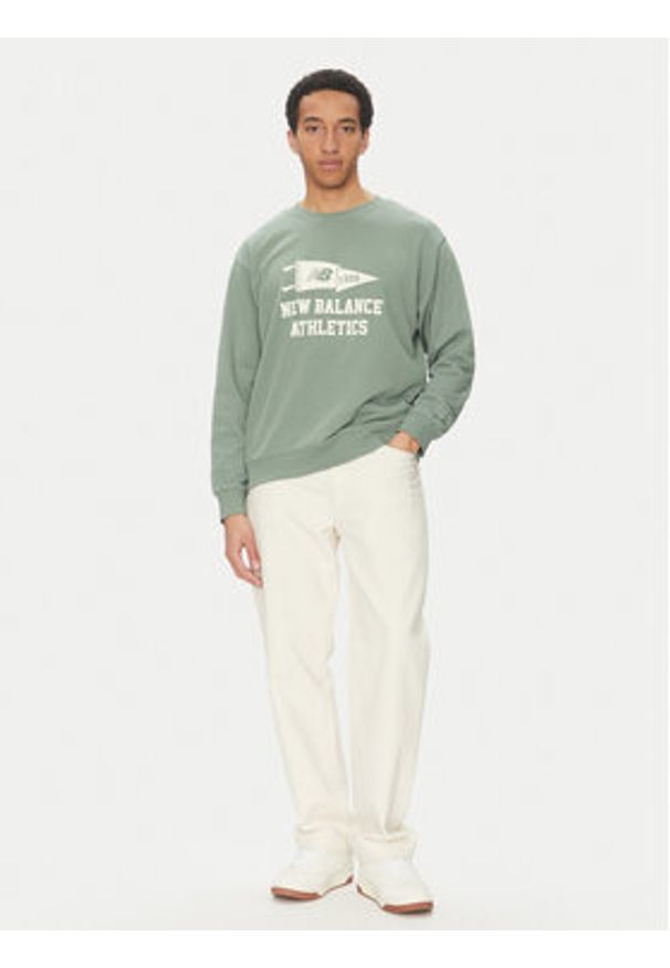 New Balance Bluza MT51929DKJ Zielony Relaxed Fit. Kolor: zielony. Materiał: bawełna