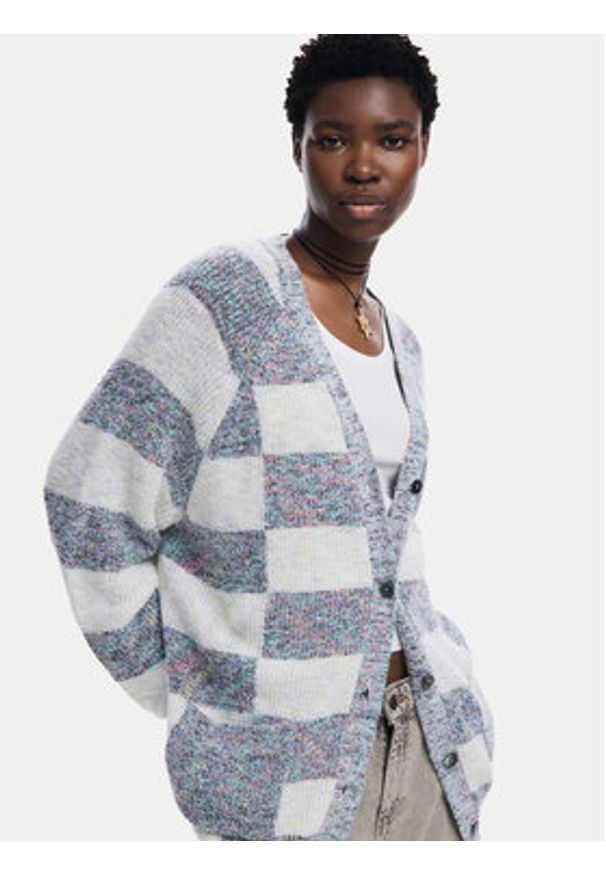 Desigual Kardigan Oxford 24WWJF70 Beżowy Regular Fit. Kolor: beżowy. Materiał: syntetyk