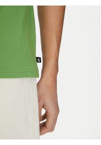 Nike T-Shirt DC7817 Zielony Loose Fit. Kolor: zielony. Materiał: bawełna