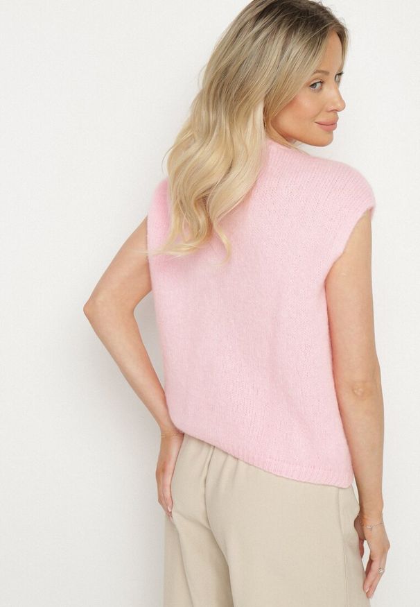Born2be - Różowa Kamizelka z Dzianiny z Moherem Zapinana na Guziki Voquira. Okazja: na co dzień. Kolor: różowy. Materiał: moher, dzianina. Styl: elegancki, casual