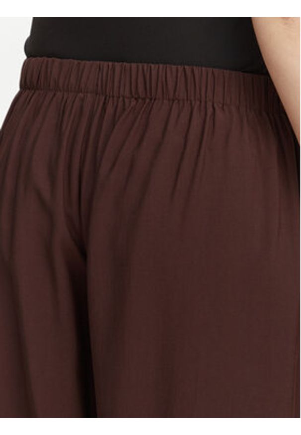 only - ONLY Spodnie materiałowe Scarly 15380514 Brązowy Relaxed Fit. Kolor: brązowy. Materiał: materiał
