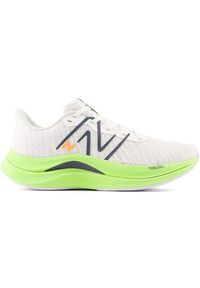 Buty damskie New Balance FuelCell Propel v4 WFCPRCA4 – białe. Okazja: na co dzień. Kolor: biały. Materiał: guma, syntetyk, poliester, materiał. Szerokość cholewki: normalna. Sport: fitness, bieganie