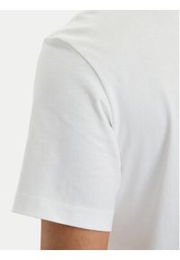 Calvin Klein Jeans T-Shirt LV04RB824G Biały Regular Fit. Kolor: biały. Materiał: bawełna #4