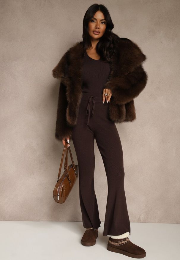 Renee - Brązowe Dzianinowe Spodnie z Wiskozą o Kroju Flare Zetene. Okazja: na spacer, na co dzień. Kolor: brązowy. Materiał: dzianina, wiskoza. Styl: casual, klasyczny