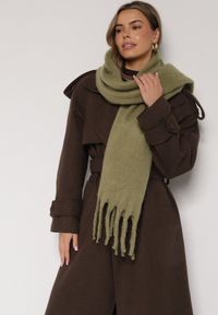 Born2be - Ciemnobeżowy Szalik z Ozdobnymi Frędzlami Esariana. Okazja: na co dzień. Kolor: beżowy. Wzór: aplikacja. Styl: klasyczny, casual #1