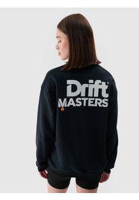 4f - 4F Bluza dresowa nierozpinana bez kaptura uniseks 4F x Drift Masters - czarna 3XL. Okazja: na co dzień. Typ kołnierza: bez kaptura. Kolor: czarny. Materiał: dresówka. Wzór: gładki, nadruk, ze splotem. Styl: klasyczny, sportowy, casual