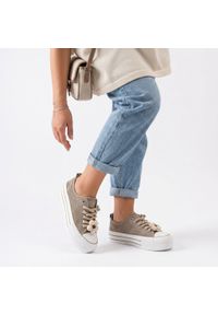 Sneakersy damskie Filippo, cholewka z materiału tekstylnego siateczkowego wiązanie z przodu na solidnej podeszwie, beżowe, DTN7855/26. Okazja: na co dzień. Kolor: beżowy. Materiał: materiał. Szerokość cholewki: normalna. Wzór: ażurowy, kwiaty. Styl: elegancki, casual, klasyczny #6