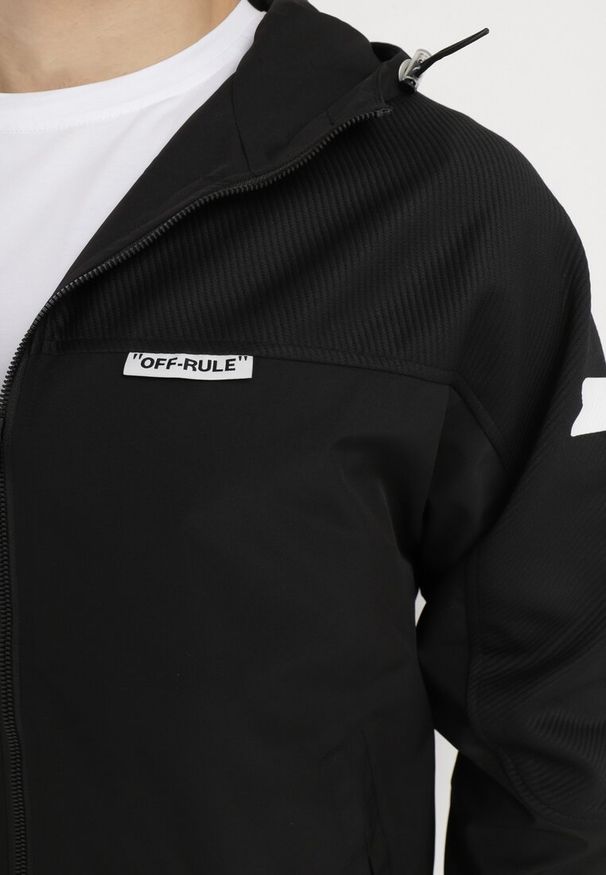 Born2be - Czarna Kurtka z Kapturem i Suwakiem oraz Ozdobnym Nadrukiem Valanthei. Typ kołnierza: kaptur. Kolor: czarny. Wzór: nadruk. Styl: elegancki