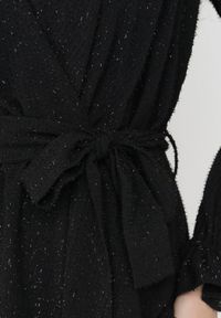 Born2be - Czarna Sukienka Pronynome. Kolor: czarny. Materiał: guma, tkanina. Wzór: aplikacja. Typ sukienki: kopertowe. Długość: mini