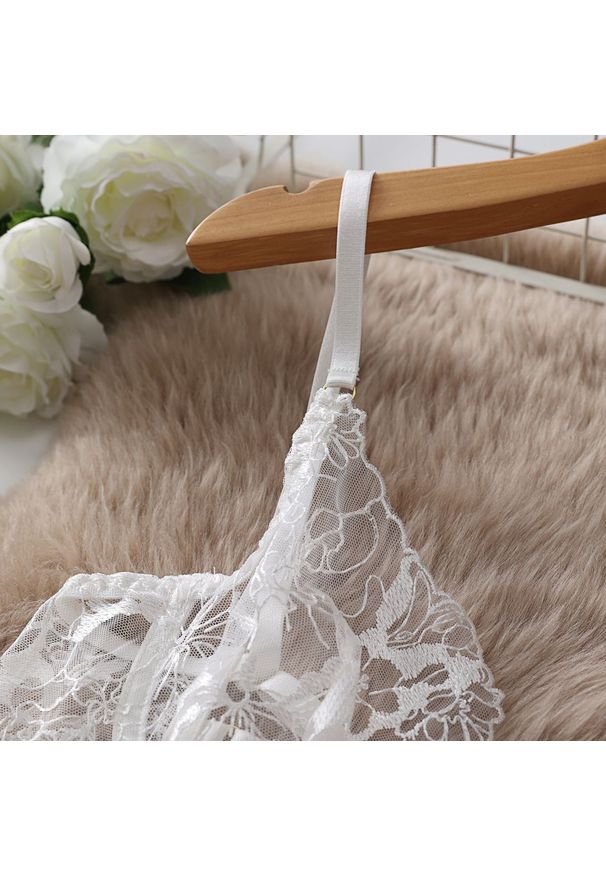 Intica - Komplet bielizny push-up z koronką czteroczęściowy Zenia. Kolor: biały. Materiał: koronka. Wzór: koronka