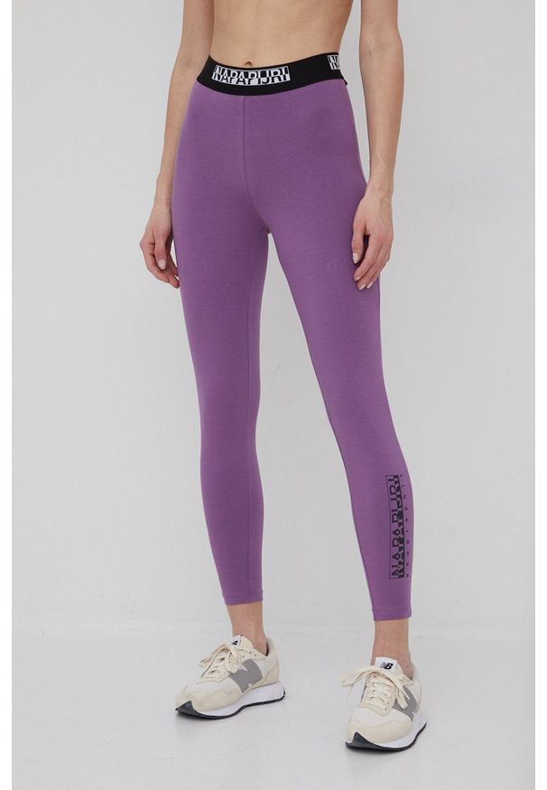 Napapijri legginsy damskie kolor fioletowy z nadrukiem. Kolor: fioletowy. Materiał: dzianina. Wzór: nadruk