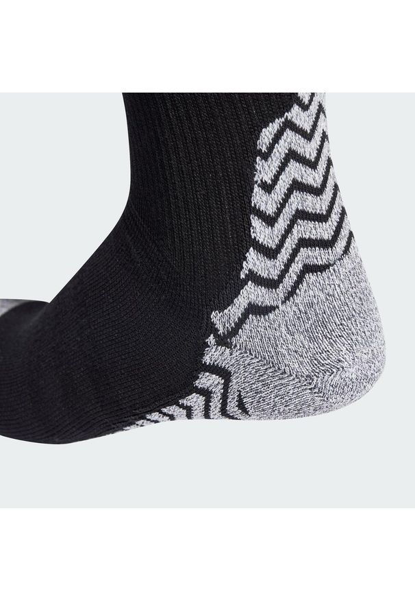 Adidas - Skarpety adidas Football GRIP Knitted Crew Light Performance. Kolor: biały, czarny, wielokolorowy. Materiał: materiał. Sport: piłka nożna
