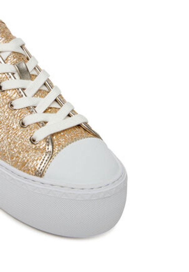 Guess Sneakersy 177169 Złoty. Kolor: złoty. Materiał: materiał