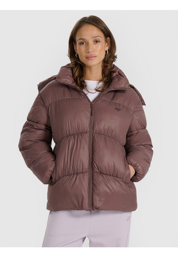 4f - 4F Kurtka puchowa z wypełnieniem syntetycznym damska - brązowa XL. Okazja: na co dzień. Kolor: brązowy. Materiał: puch, syntetyk. Wzór: gładki. Sezon: zima. Styl: casual