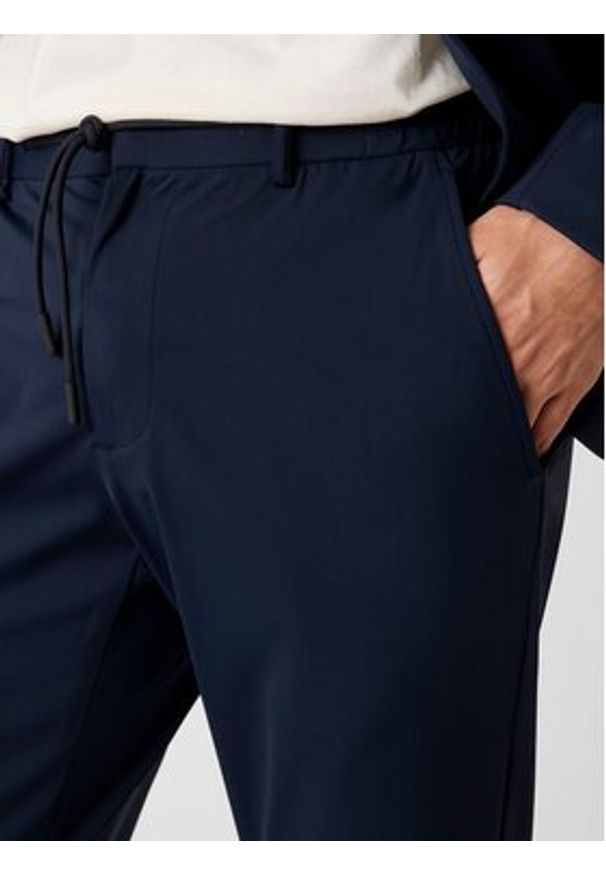 Guess Spodnie materiałowe 180429 Niebieski Regular Fit. Kolor: niebieski. Materiał: materiał