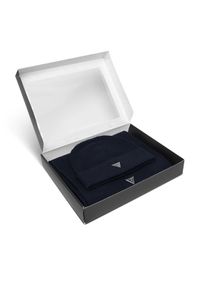 Guess Zestaw Szalik i Czapka M4BZ14 Z2W80 Granatowy. Kolor: niebieski. Materiał: wiskoza, materiał