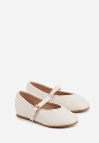 Born2be - Białe Klasyczne Balerinki Mary Jane z Paskiem z Klamerką Timabelle. Okazja: na uczelnię. Zapięcie: pasek. Kolor: biały. Materiał: jeans. Styl: klasyczny #5