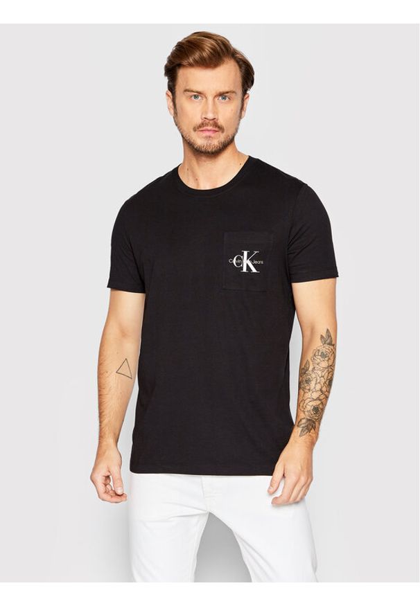 Calvin Klein Jeans T-Shirt J30J320936 Czarny Slim Fit. Kolor: czarny. Materiał: bawełna