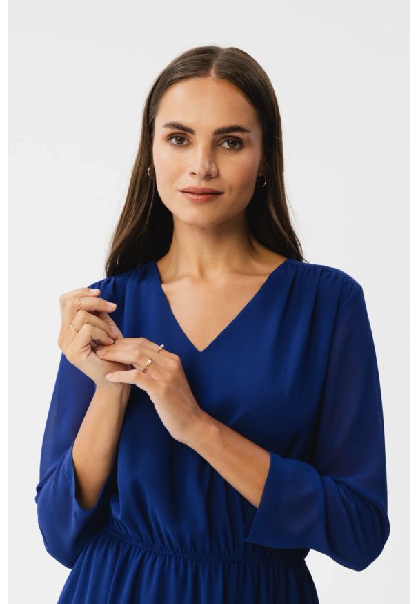 Stylove - Elegancka zwiewna sukienka szyfonowa wizytowa chaber. Okazja: na randkę. Materiał: szyfon. Typ sukienki: oversize. Styl: elegancki, wizytowy