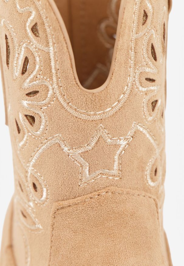 Born2be - Brązowe Botki Vices na Obcasie w Stylu Kowbojek z Haftem Nelithraea. Okazja: na spacer. Kolor: brązowy. Materiał: jeans, koronka. Wzór: haft. Sezon: jesień. Obcas: na obcasie. Styl: klasyczny, elegancki. Wysokość obcasa: średni