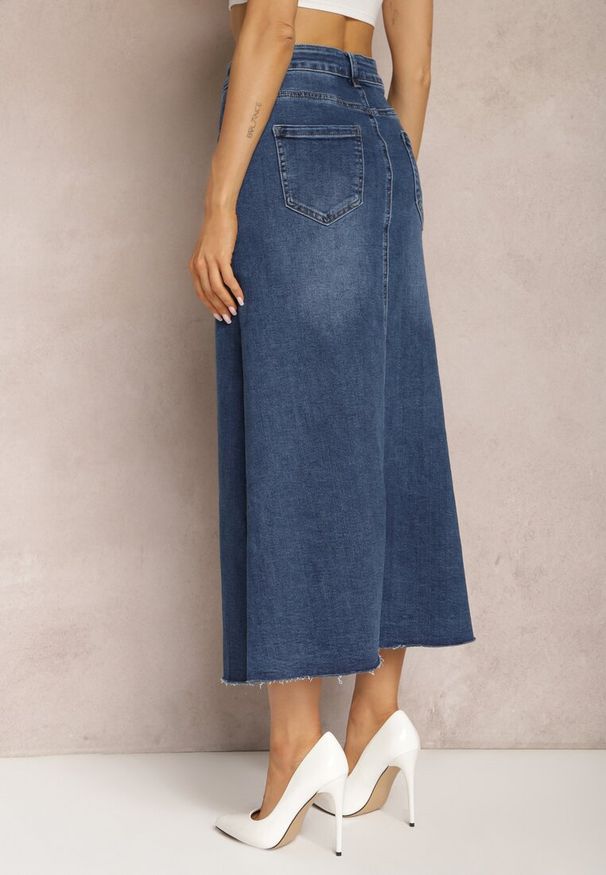 Renee - Granatowa Spódnica Maxi z Rozcięciem z Jeansu Vonuline. Stan: podwyższony. Kolor: niebieski. Materiał: jeans. Styl: sportowy, elegancki