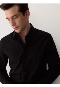Reserved - Koszula slim z bawełny egipskiej - czarny. Kolor: czarny. Materiał: bawełna #1