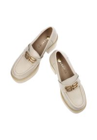 Beżowe Półbuty Armodo Stylowe Obuwie Ze Skóry Naturalnej. Zapięcie: klamry. Kolor: beżowy. Materiał: skóra. Obcas: na obcasie. Styl: elegancki. Wysokość obcasa: średni #4