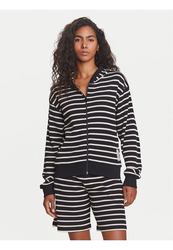 Emporio Armani Underwear Bluza EW000384 AF10886 FC061 Czarny Regular Fit. Kolor: czarny. Materiał: bawełna