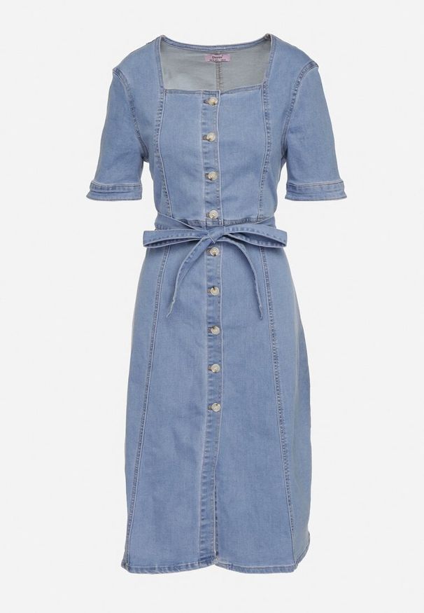 Born2be - Niebieska Bawełniana Sukienka Jeansowa z Paskiem w Talii Zapinana na Guziki Ivimia. Kolor: niebieski. Materiał: jeans, bawełna. Wzór: kolorowy. Styl: klasyczny, elegancki