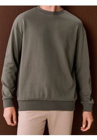 Sinsay - Bluza crewneck basic - zielony. Kolor: zielony