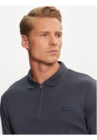 Calvin Klein Polo K10K113586 Niebieski Slim Fit. Typ kołnierza: polo. Kolor: niebieski. Materiał: bawełna #4