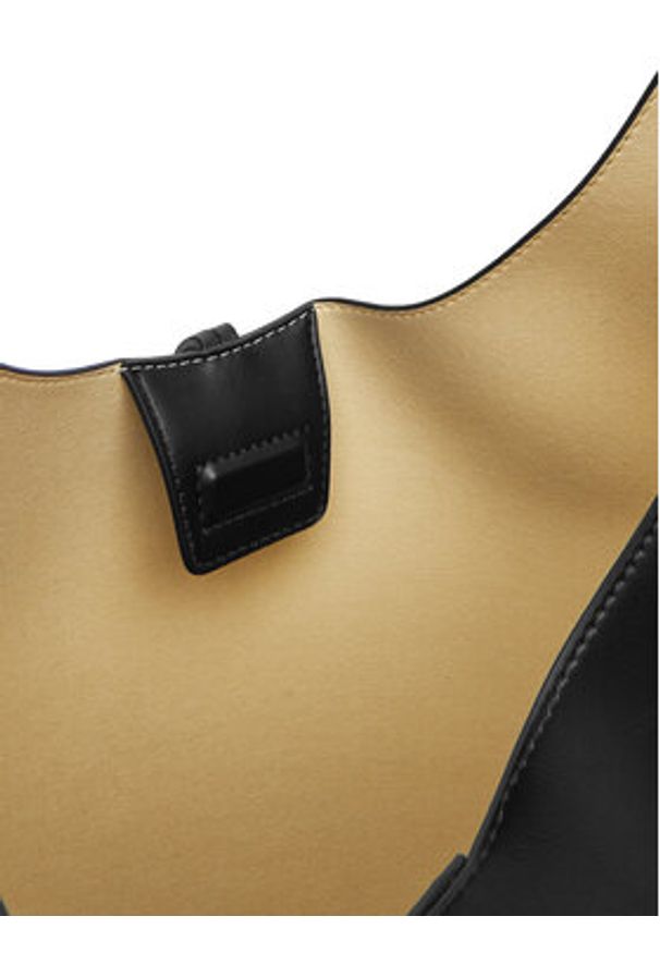 Calvin Klein Jeans Torebka Stone Lock Slouchy Large Shoulde LV04K3149G Czarny. Kolor: czarny. Materiał: skórzane