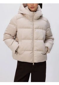 Reserved - Pikowana kurtka z kapturem - kremowy. Typ kołnierza: kaptur. Kolor: kremowy. Materiał: tkanina