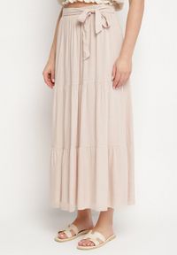 Born2be - Beżowa Wiskozowa Spódnica Rozkloszowana Z Gumką w Talii Tolerisa. Okazja: na co dzień. Kolor: beżowy. Materiał: wiskoza. Styl: klasyczny, elegancki, casual