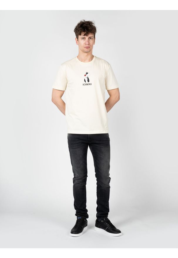 Iceberg T-Shirt | F0226301 | Mężczyzna | Beżowy. Okazja: na co dzień. Kolor: beżowy. Materiał: bawełna. Wzór: nadruk. Styl: klasyczny, casual, elegancki