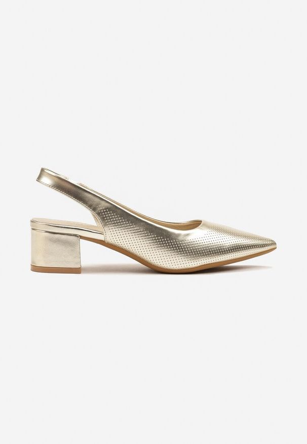 Born2be - Złote Sandały Slingback Vices na Słupku Zdobione Perforacją Telanisia. Okazja: na co dzień. Nosek buta: szpiczasty. Kolor: złoty. Materiał: jeans. Wzór: aplikacja. Obcas: na słupku. Styl: elegancki, casual