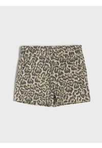 Sinsay - Jeansowe szorty paperbag w panterkę - wielobarwny. Materiał: jeans. Wzór: motyw zwierzęcy #1